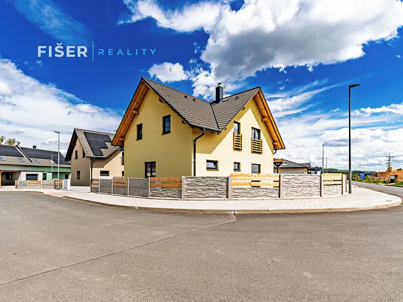 Prodej rodinného domu 169 m², pozemek 426 m², Světlá nad Sázavou – náhled fotky 2
