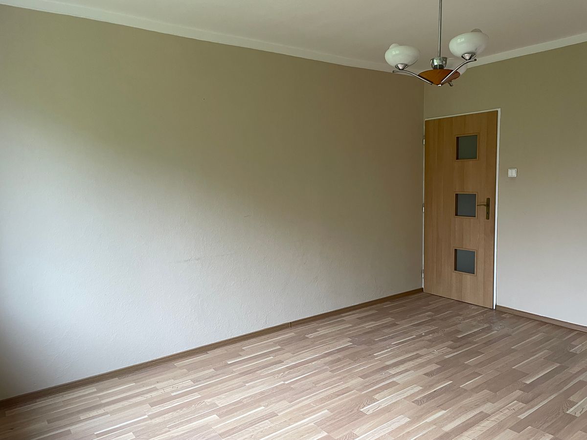 Prodej rodinného domu 186 m², pozemek 698 m² – fotografie 2