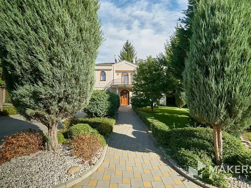 Pronájem vily 254 m², pozemek 779 m², Praha – náhled fotky 2
