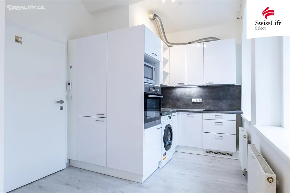 Pronájem bytu 1+1 35 m², Praha