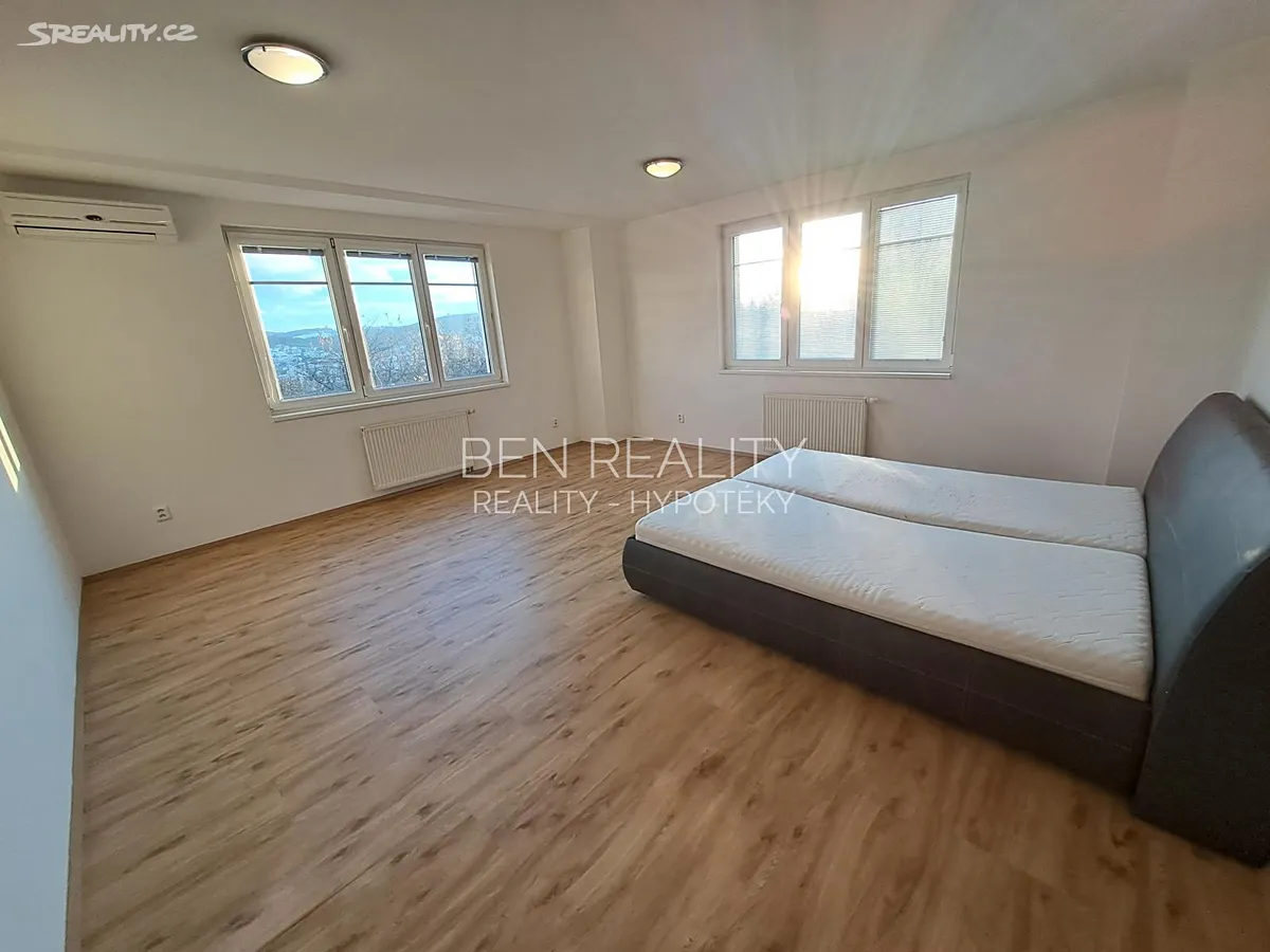 Pronájem bytu 2+kk 72 m² – pohled 5