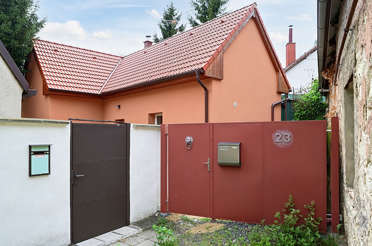Prodej rodinného domu 123 m², pozemek 335 m² – fotografie 2
