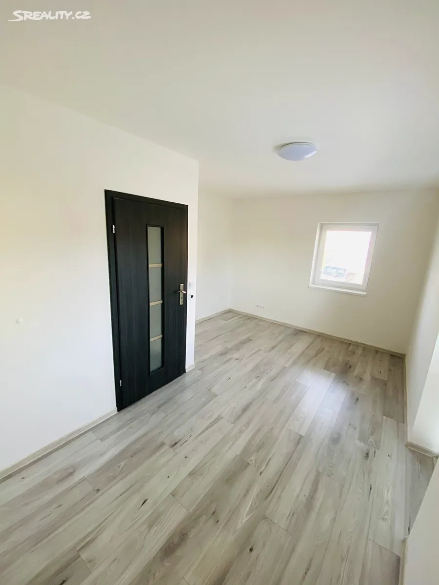 Pronájem rodinného domu 120 m², pozemek 335 m² – pohled 5