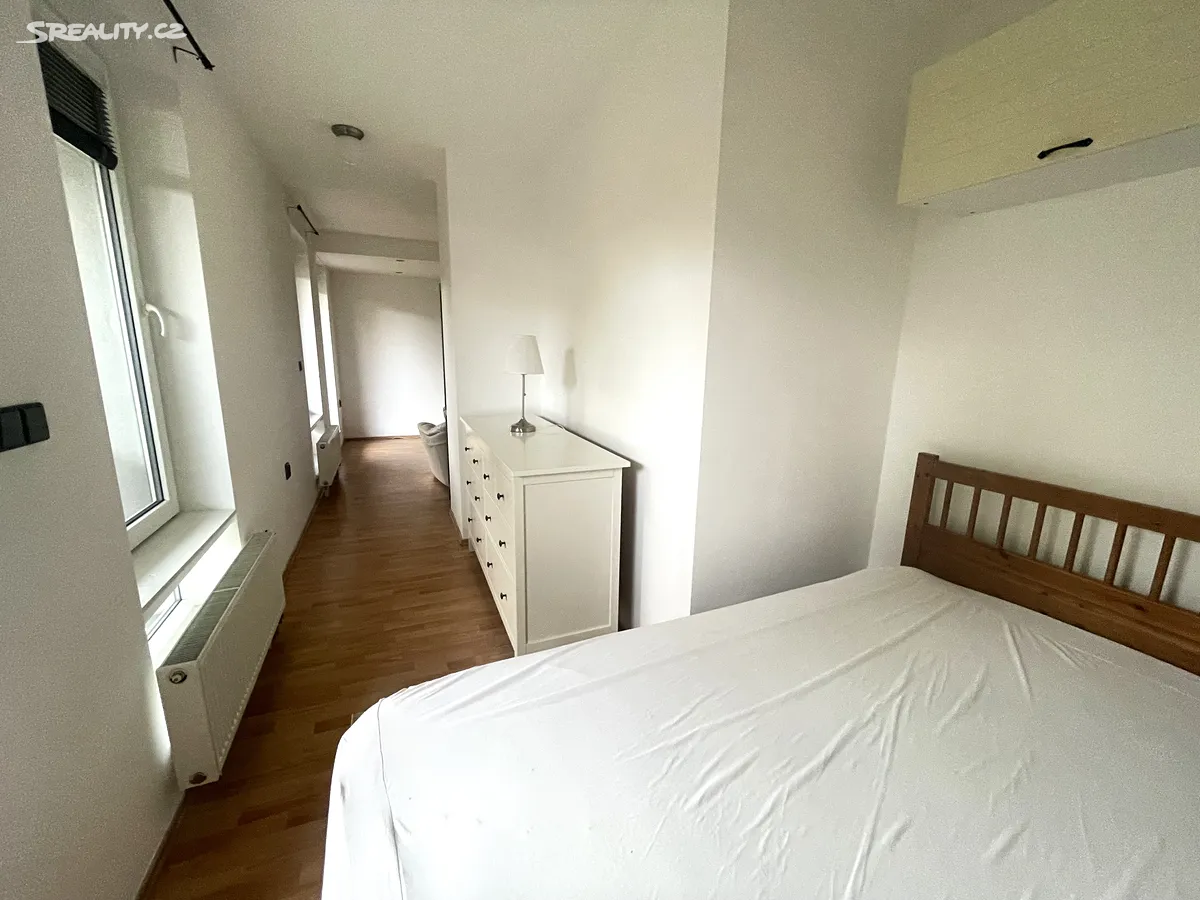 Pronájem bytu 1+kk 41 m² – pohled 5