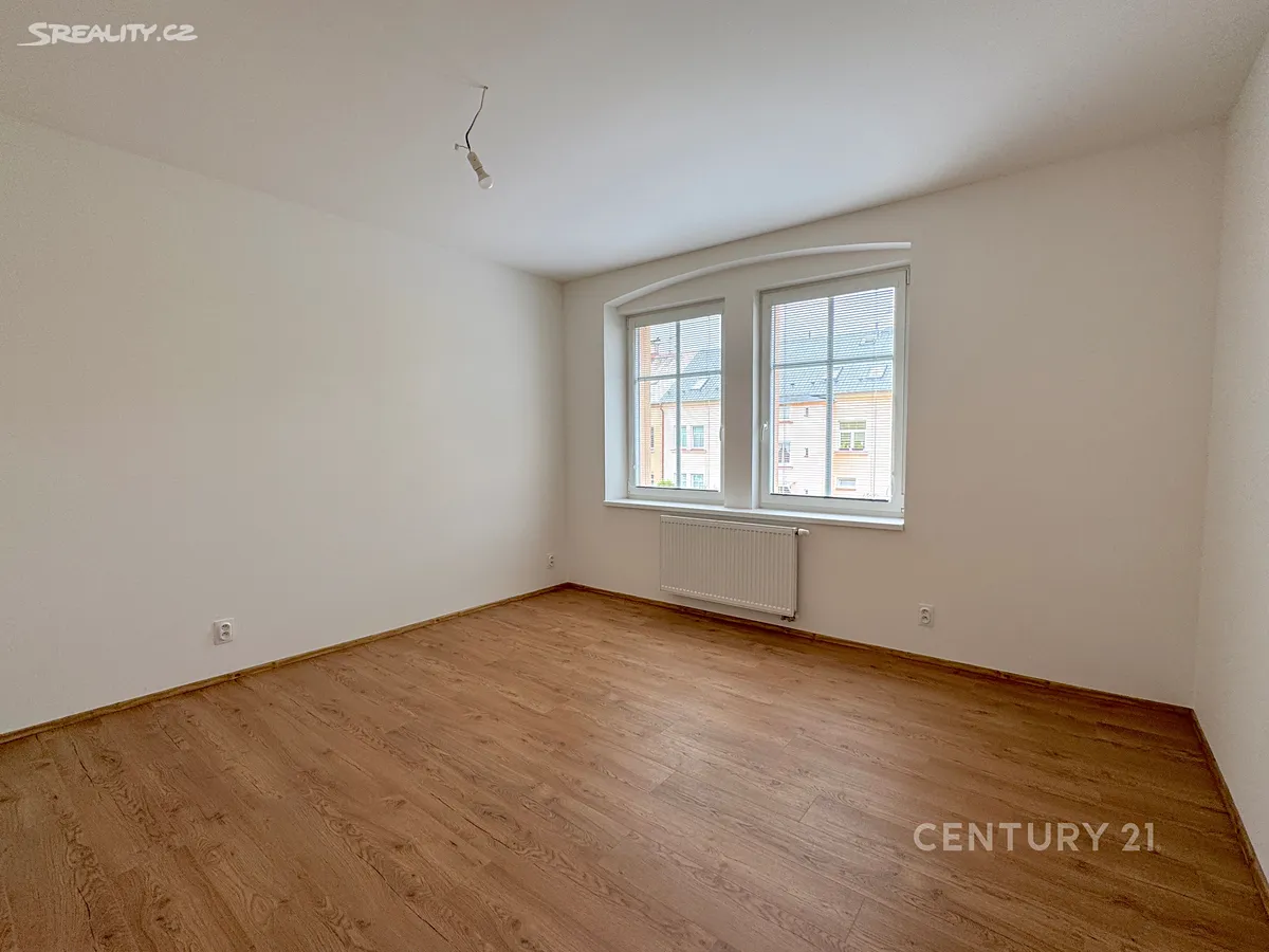 Pronájem bytu 2+1 70 m² - Widok 3