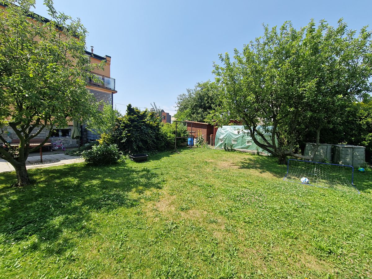 Prodej rodinného domu 168 m², pozemek 793 m² – fotografie 3