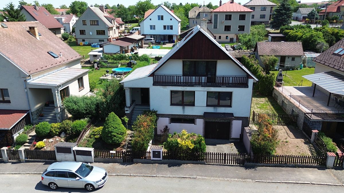 Prodej rodinného domu 140 m², pozemek 600 m² – fotografie 4