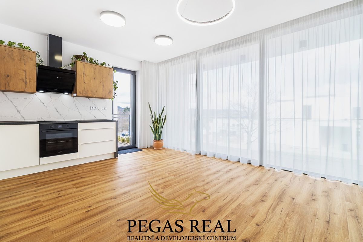 Pronájem bytu 2+kk 65 m²