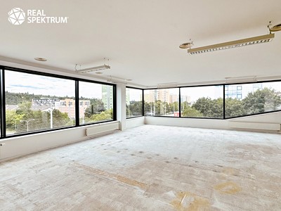 Pronájem kanceláře 427 m²