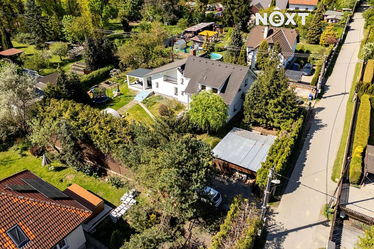Prodej vícegeneračního domu 230 m², pozemek 1203 m² – fotografie 2
