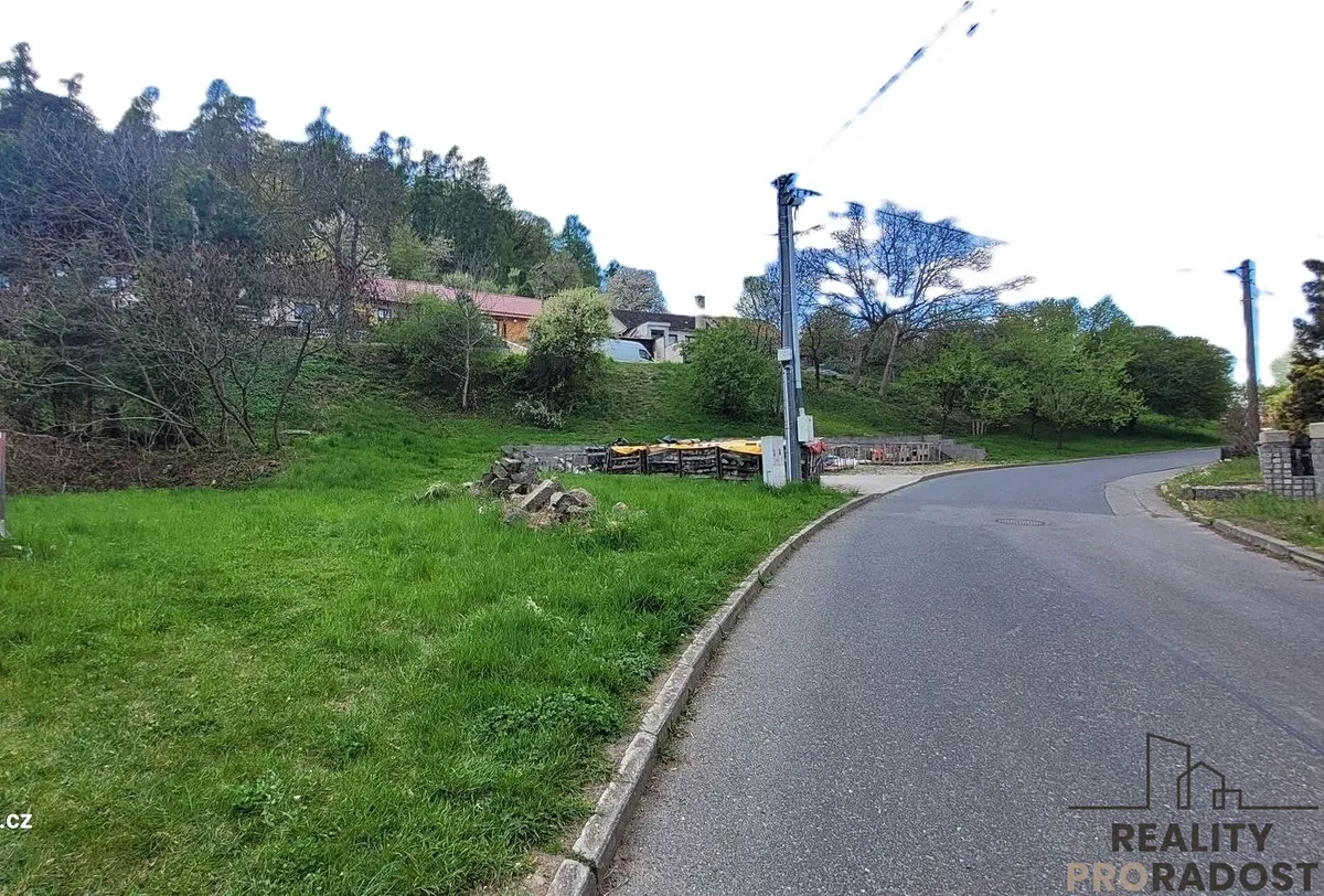 Prodej stavebního pozemku 801 m²