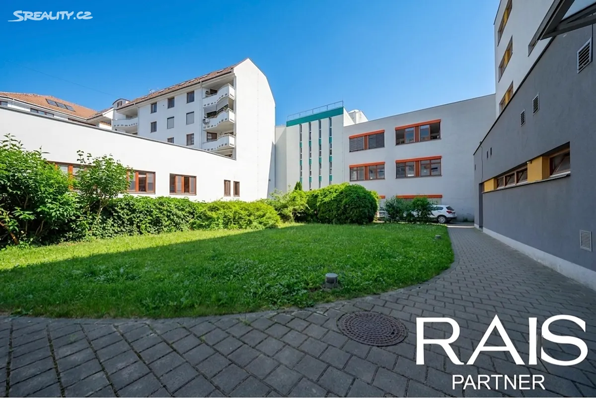 Prodej bytu 2+kk 63 m² – pohled 2