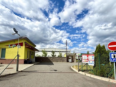 Prodej komerční nemovitosti 994 m²