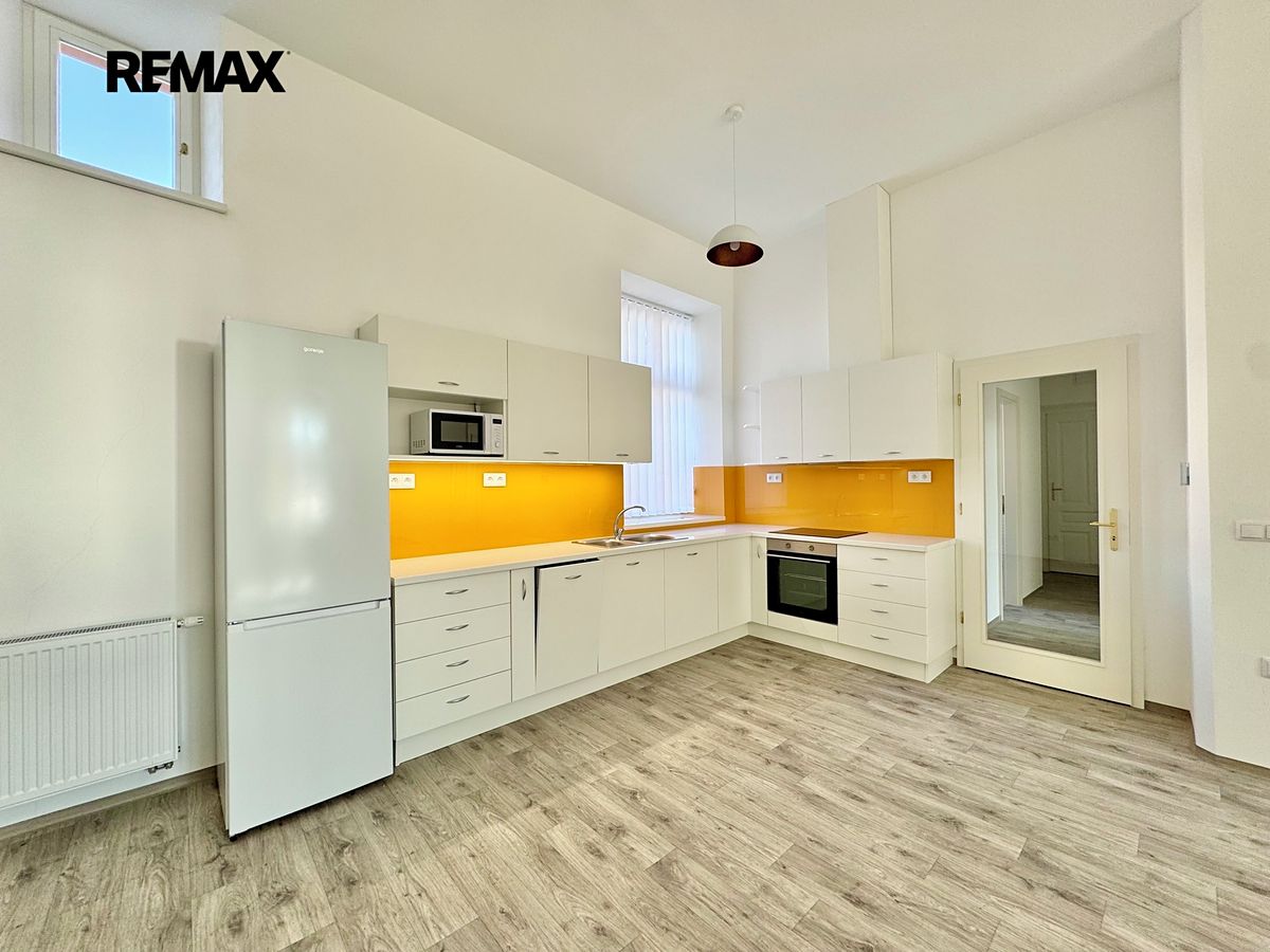 Pronájem bytu 2+kk 87 m²
