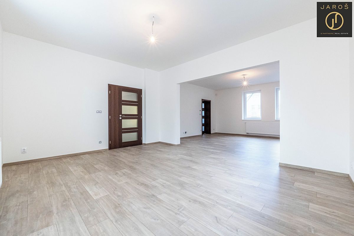 Prodej rodinného domu 209 m², pozemek 630 m² – fotografie 5