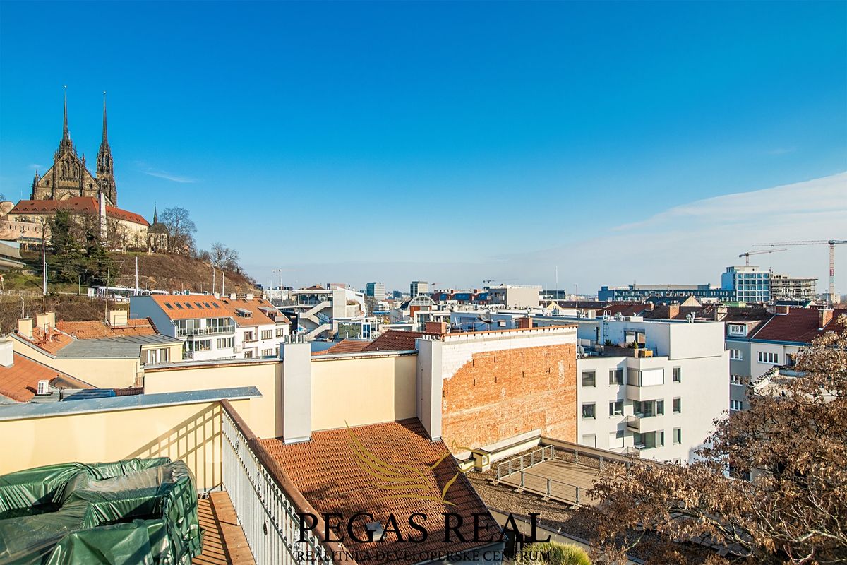 Pronájem bytu 4+kk 125 m²
