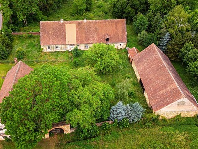 Prodej  rodinného domu 250 m², pozemek 11 187 m²