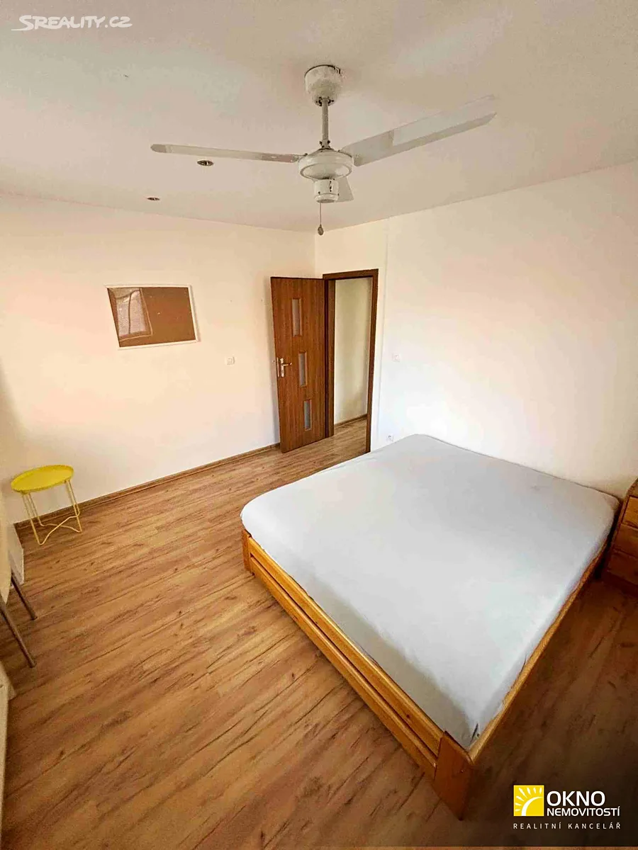 Pronájem bytu pokoje 18 m², Zlín