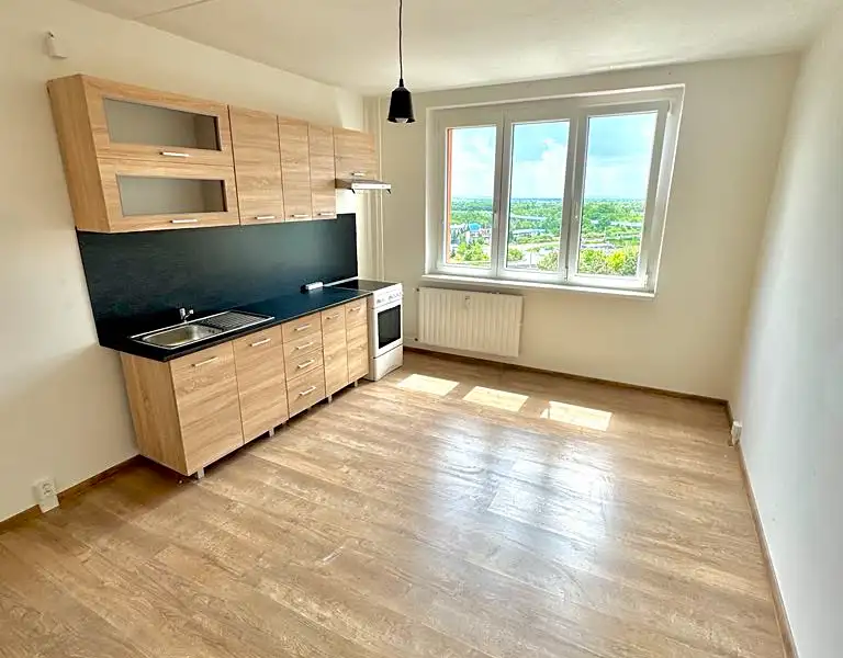 Pronájem bytu 3+kk 52 m², Chomutov – náhled fotky 1