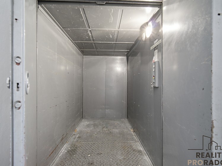 Комерційне приміщення в оренду, 317 м² (25 з 30)