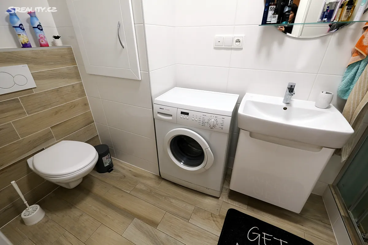 Pronájem bytu 1+1 38 m² – pohled 3
