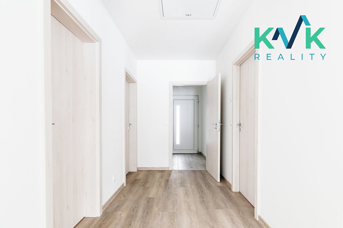 Prodej rodinného domu 160 m², pozemek 690 m² – fotografie 5