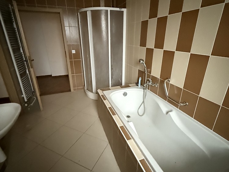 Будинок на продаж, 700 м² (11 з 24)