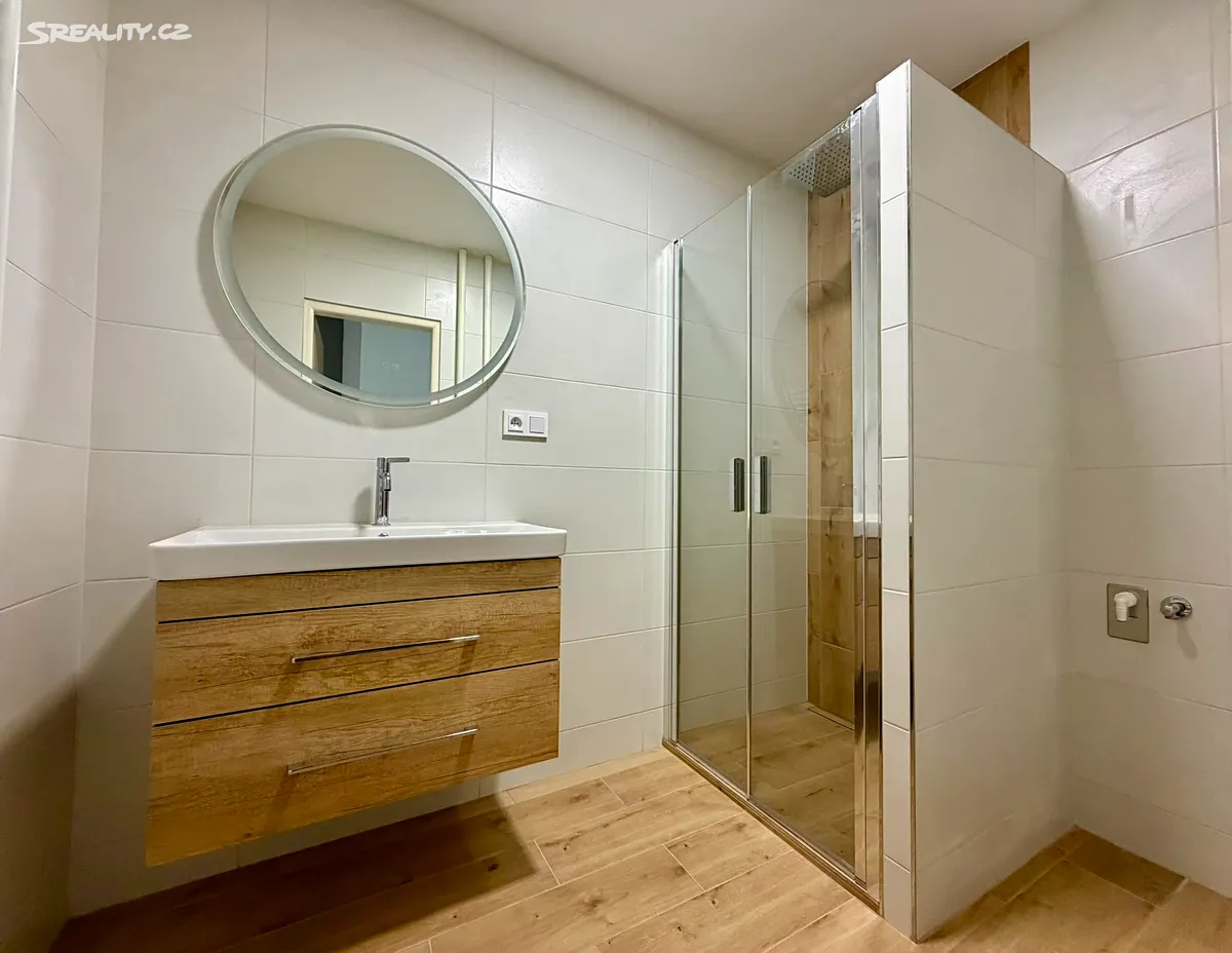 Pronájem bytu 2+kk 58 m² – pohled 5
