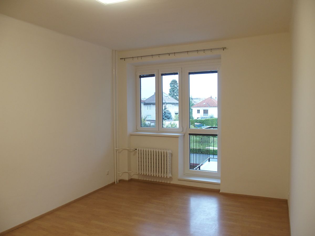 Pronájem bytu 2+1 65 m² – fotografie 4
