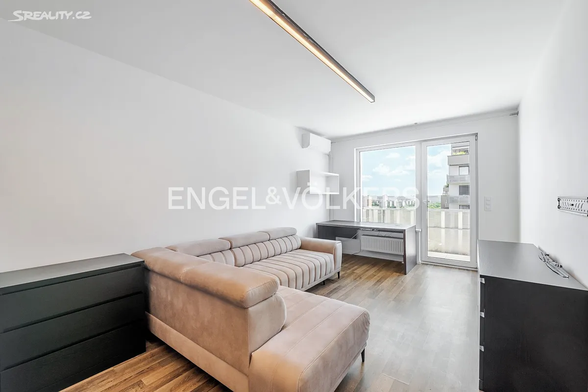 Pronájem bytu 2+kk 60 m², Praha