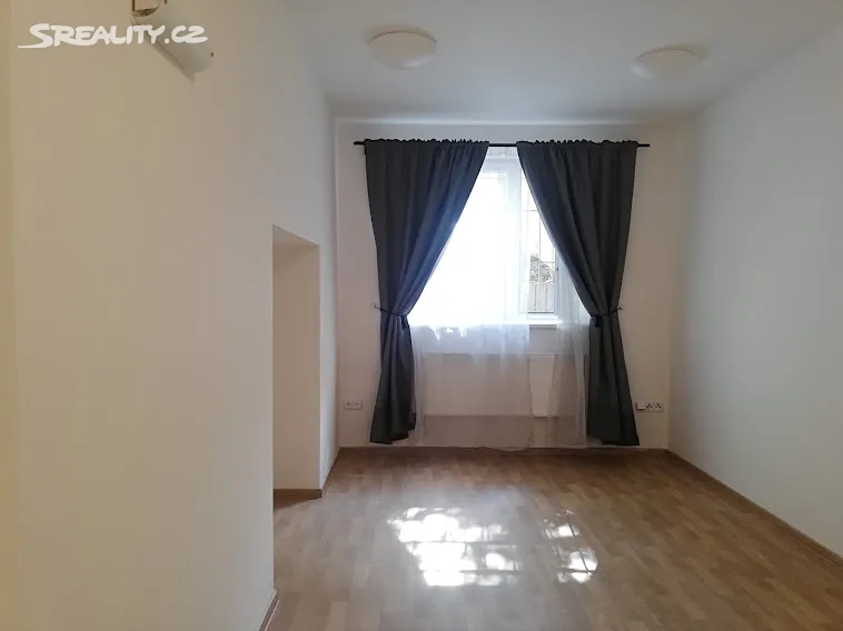 Pronájem bytu 1+kk 23 m² – pohled 2