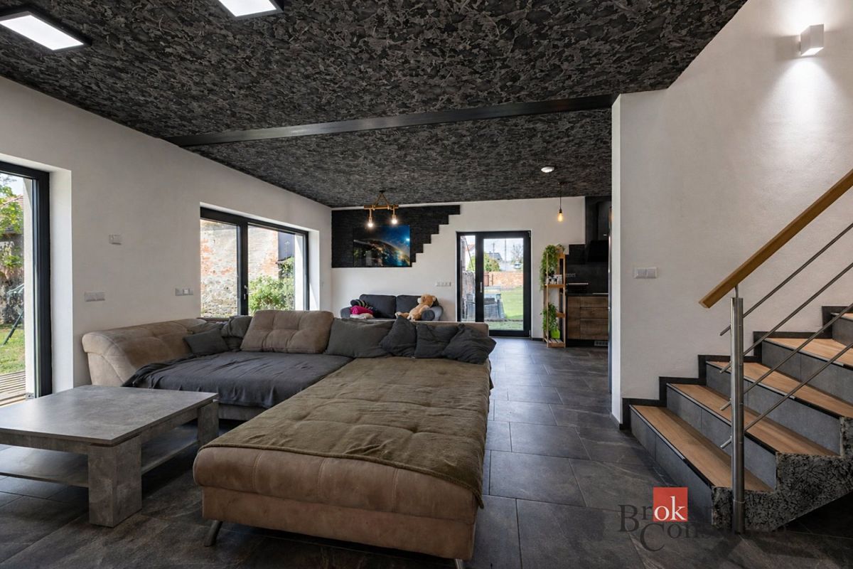 Prodej rodinného domu 123 m², pozemek 1678 m² – fotografie 3