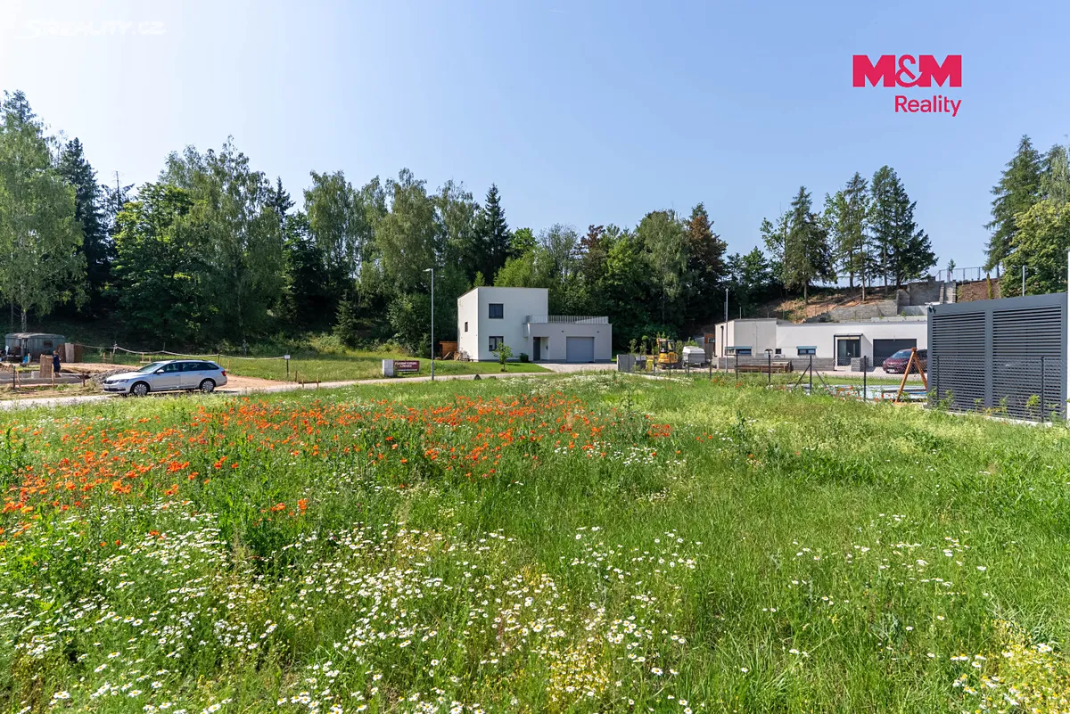 Prodej stavebního pozemku 943 m² - View 6