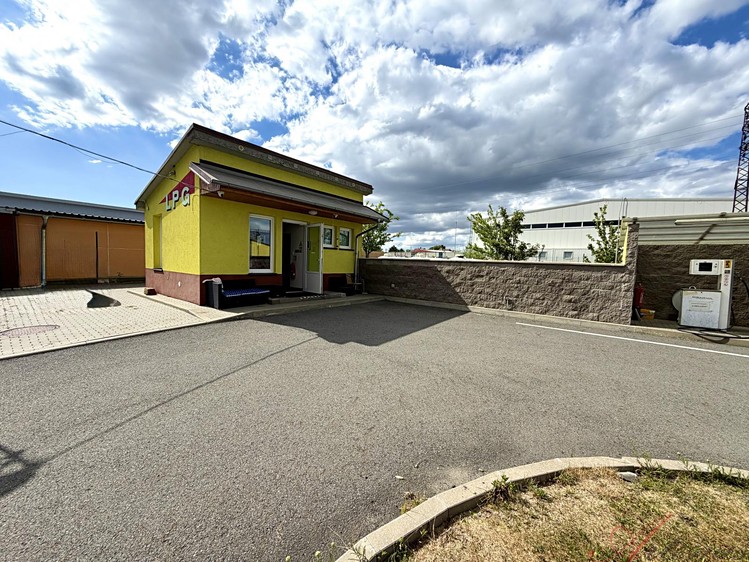 Комерційне приміщення на продаж, 994 м² (4 з 16)