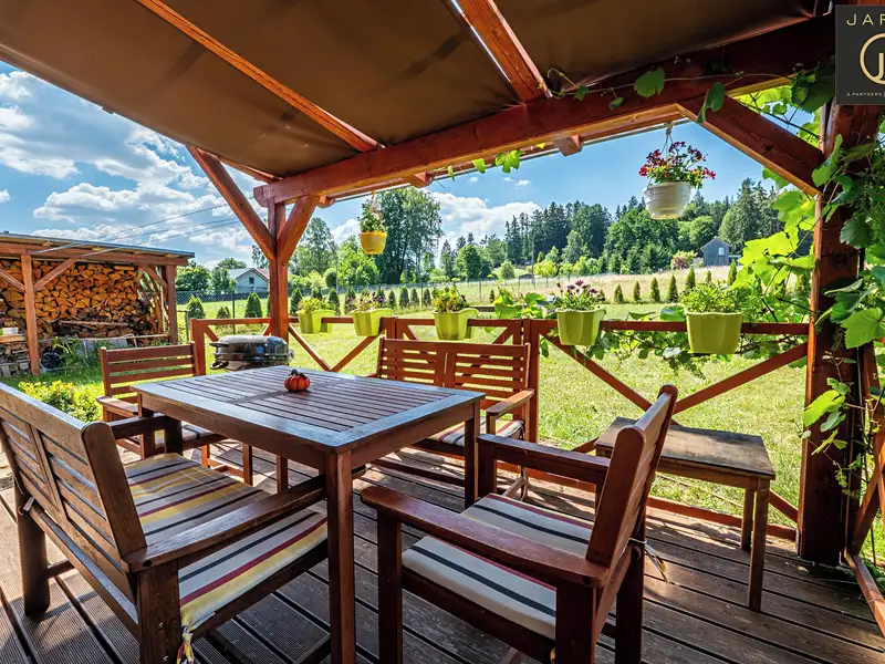 Prodej rodinného domu 130 m², pozemek 1775 m², Heřmaničky – náhled fotky 2