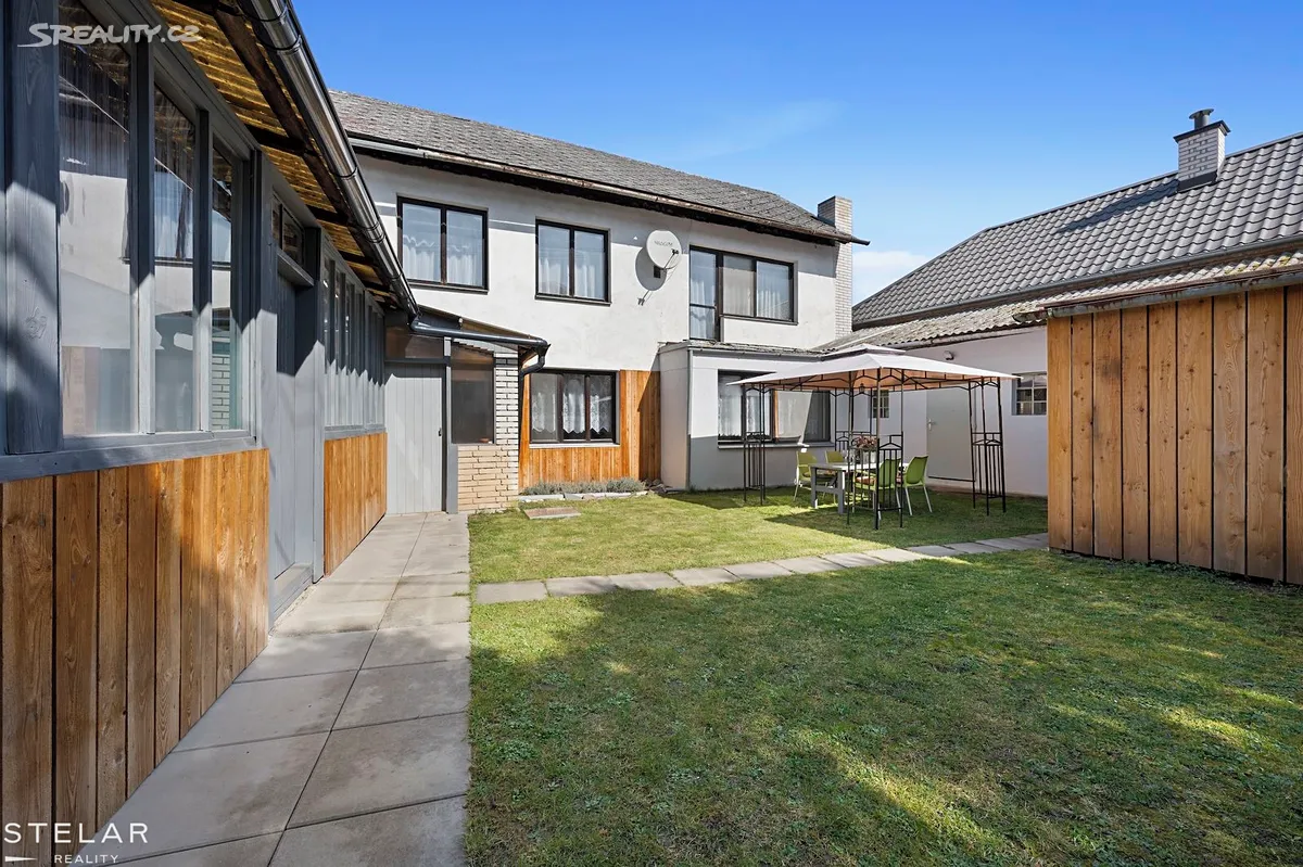 Prodej rodinného domu 220 m², pozemek 300 m² - Widok 3