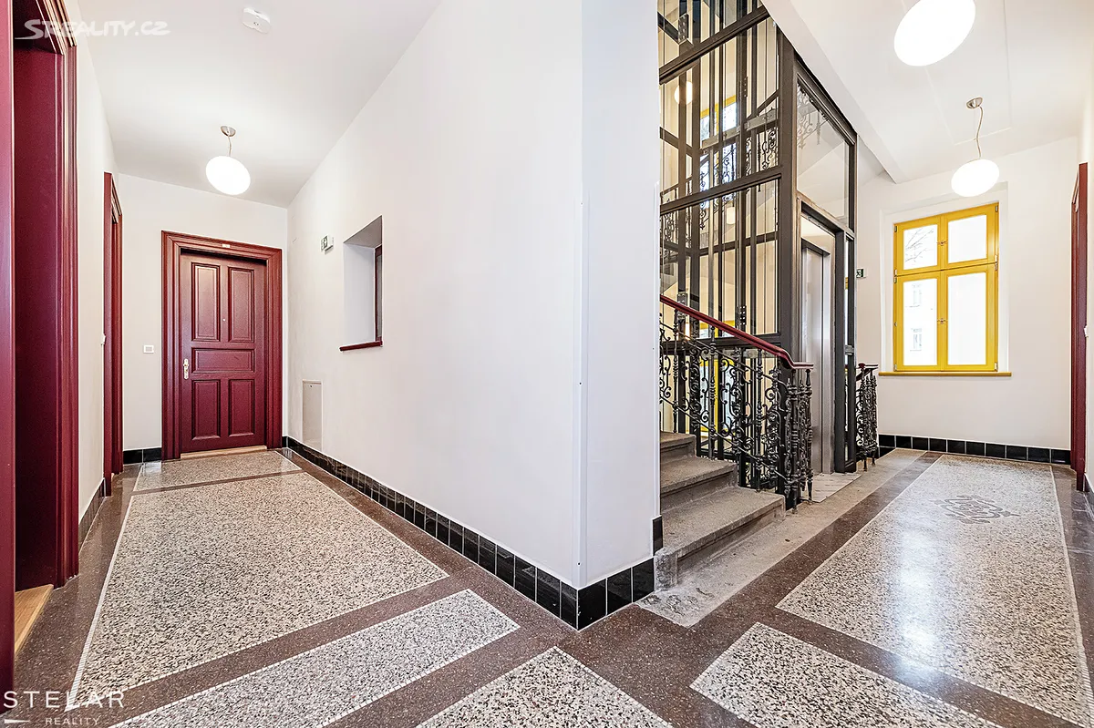 Pronájem bytu 3+kk 70 m² – pohled 3