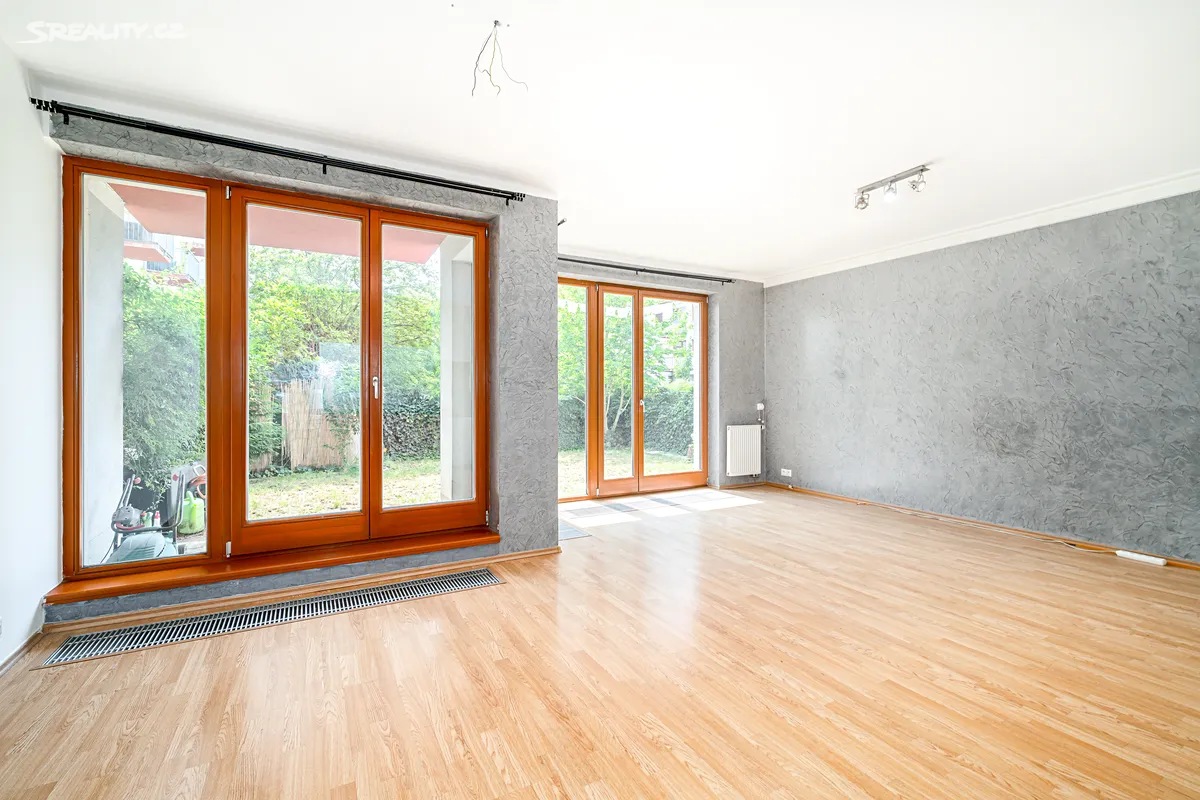 Pronájem bytu 2+kk 50 m² - Widok 3