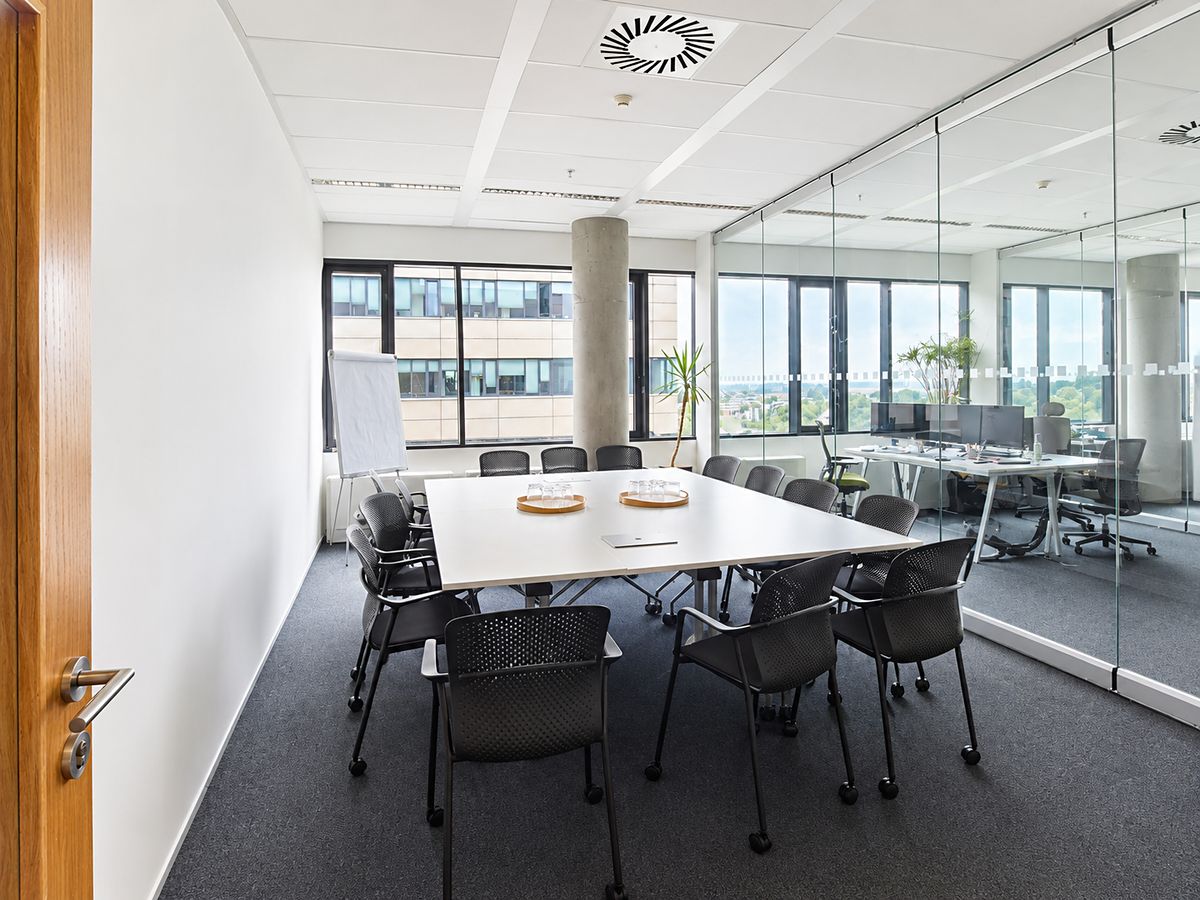 Pronájem kanceláře 246 m² – fotografie 5