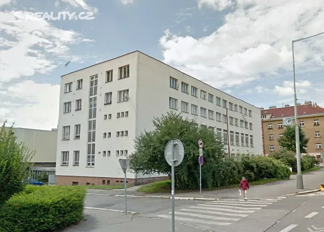 Pronájem kanceláře 19 m² – pohled 3