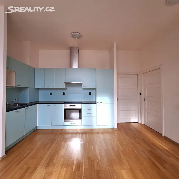 Pronájem bytu 1+1 60 m², Praha