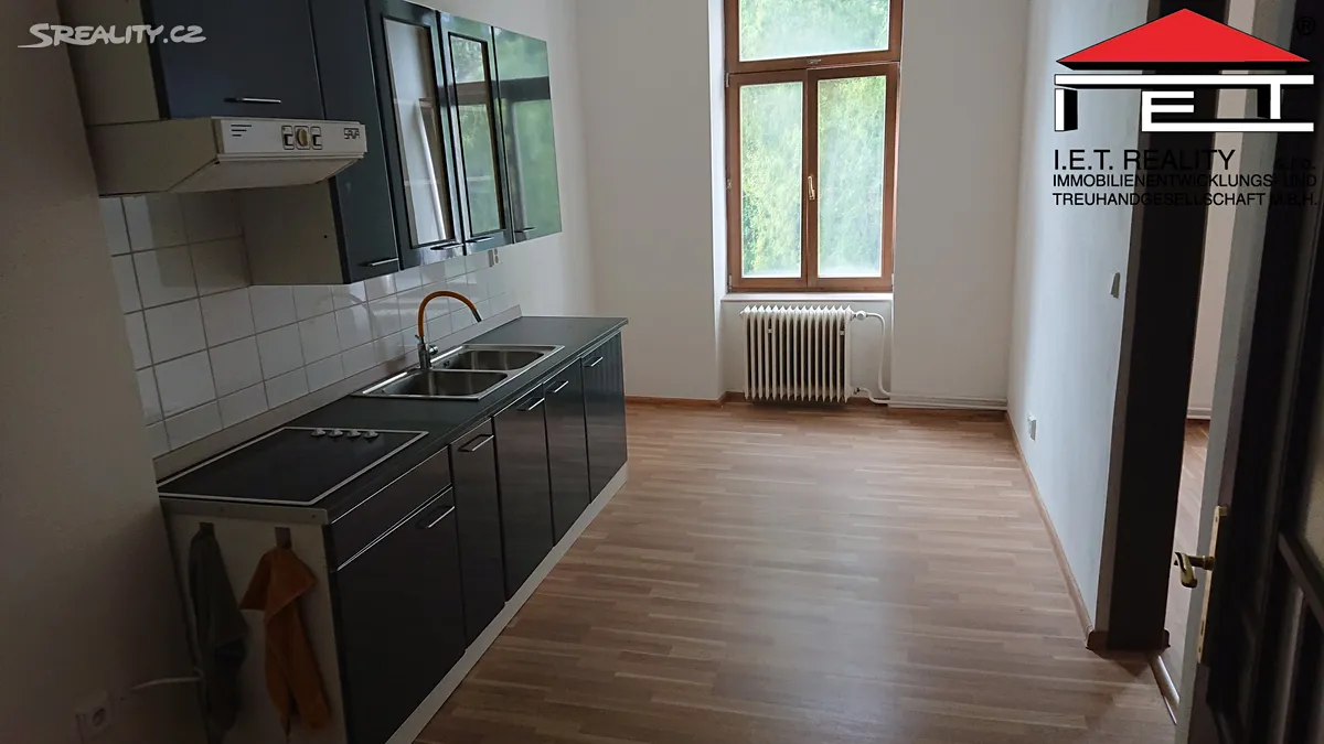 Pronájem bytu 2+1 75 m² – pohled 2
