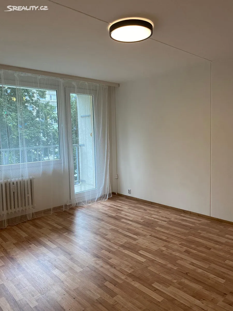 Pronájem bytu 1+kk 34 m², Praha