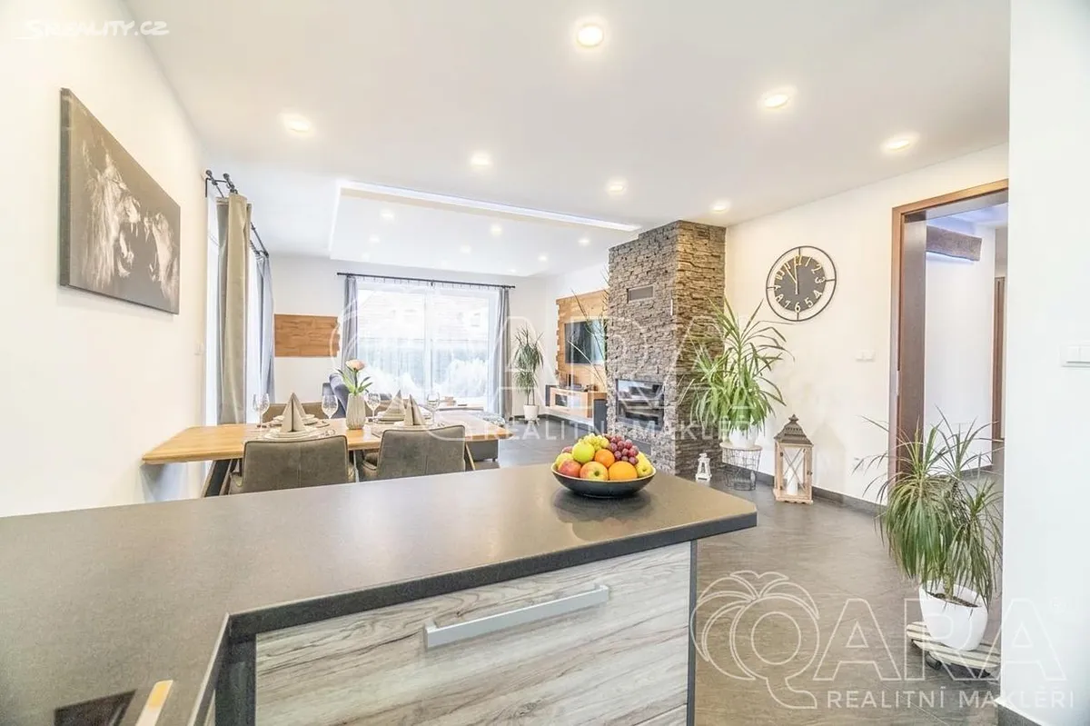 Prodej rodinného domu 180 m², pozemek 2181 m² – další