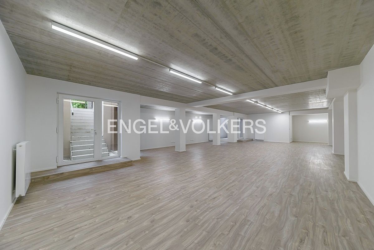 Pronájem kanceláře 136 m²