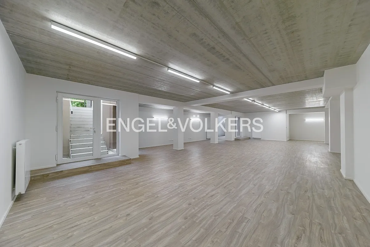 Pronájem kanceláře 136 m²