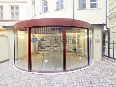 Pronájem garážového stání 12 m²