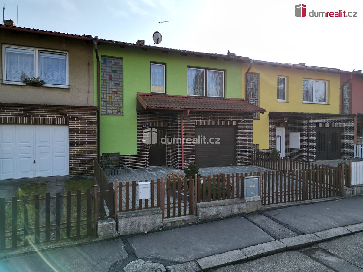 Prodej rodinného domu 230 m², pozemek 485 m² – fotografie 3