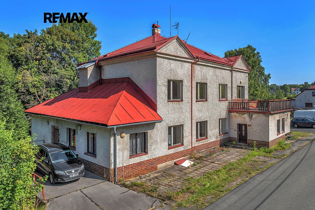 Prodej vícegeneračního domu 722 m², pozemek 3439 m²