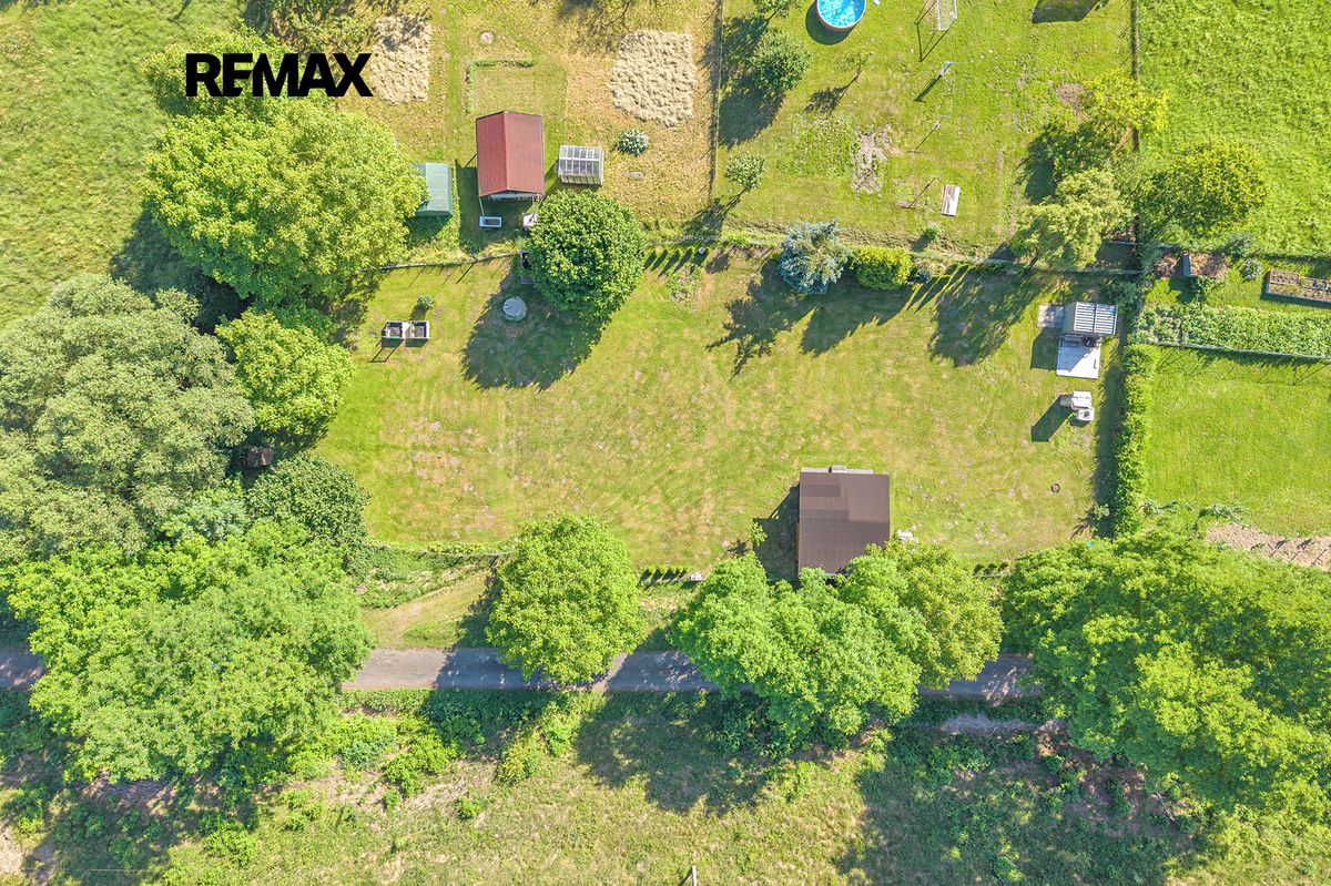Prodej stavebního pozemku 847 m² – fotografie 2